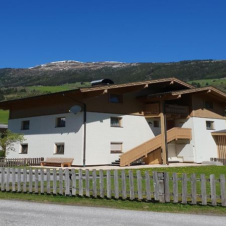 Apartment Johann In Wald Im Pinzgau With Balcony Екстериор снимка